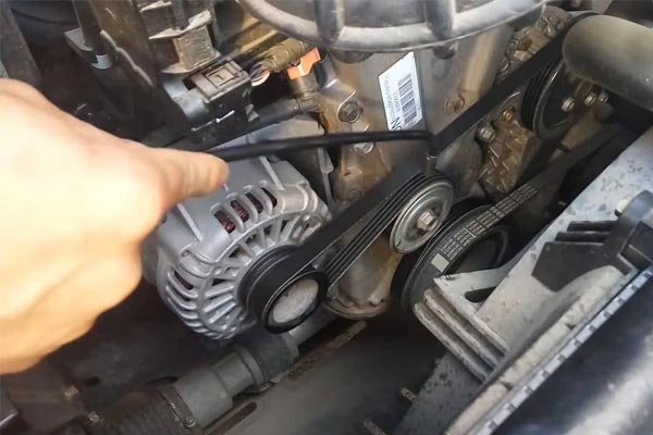 盖州转速传感器的工作原理是什么？